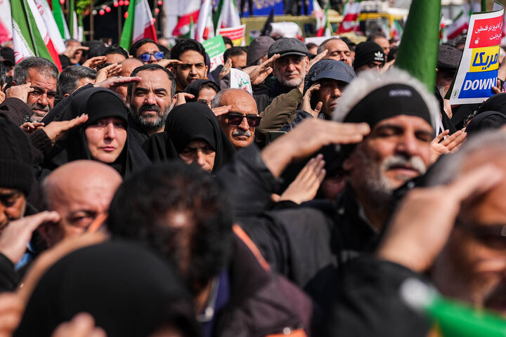مراسم تشییع پیکر ۳۵ شهید جنگ رمضان در تهران
