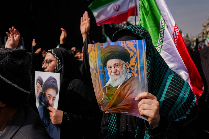مراسم تشییع پیکر ۳۵ شهید جنگ رمضان در تهران