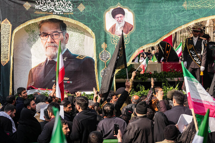 مراسم تشییع پیکر ۳۵ شهید جنگ رمضان در تهران