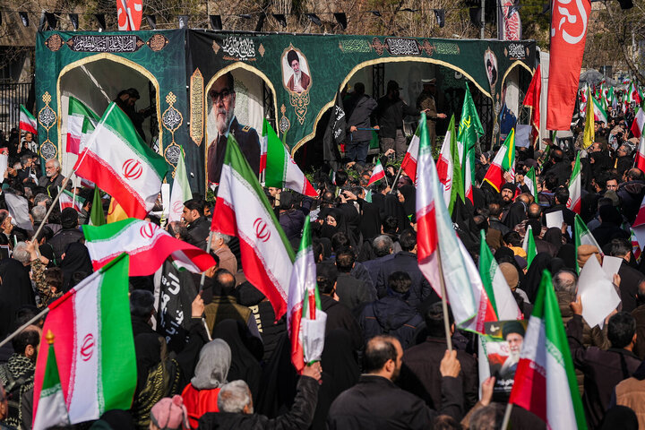 مراسم تشییع پیکر ۳۵ شهید جنگ رمضان در تهران