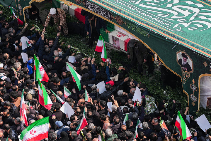 مراسم تشییع پیکر ۳۵ شهید جنگ رمضان در تهران