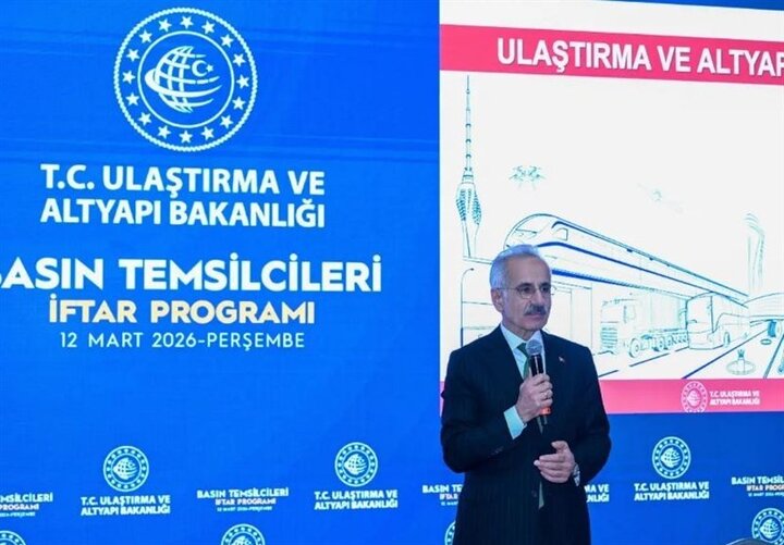 ترکیه: یک کشتی ترک را با اجازه ایران از تنگه هرمز عبور دادیم
