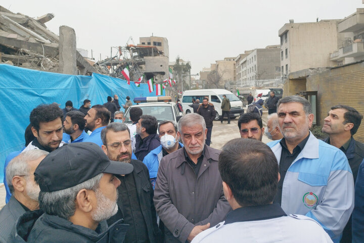 بازدید اعضای کمیسیون شوراها و امور داخلی کشور از برخی ابنیه و تاسیسات آسیب دیده شهر تهران