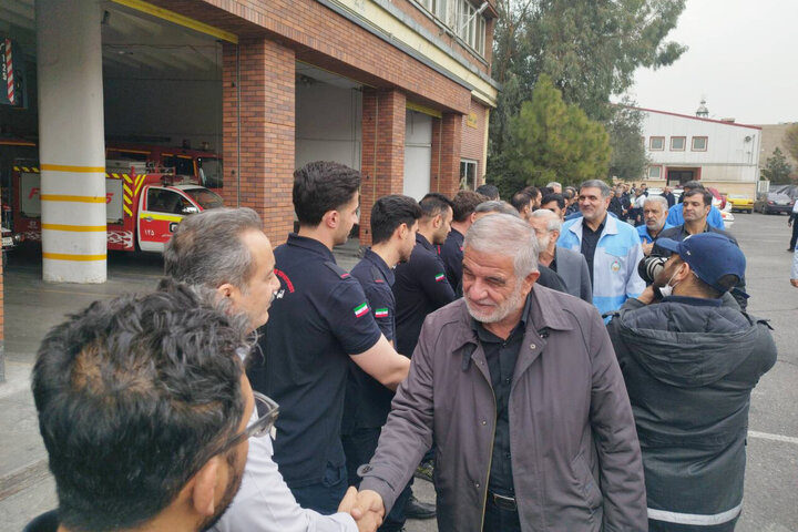 بازدید اعضای کمیسیون شوراها و امور داخلی کشور از برخی ابنیه و تاسیسات آسیب دیده شهر تهران