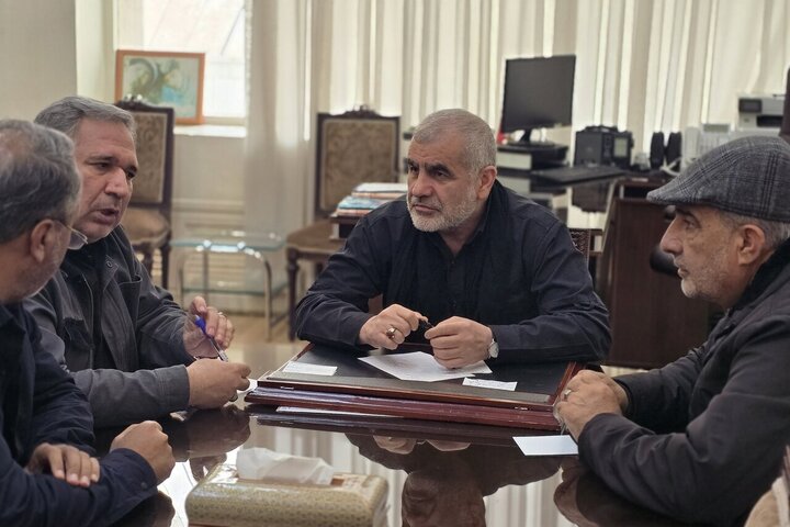 نشست مشترک نایب‌رئیس مجلس با رؤسای کمیسیون‌های اقتصادی، عمران و کشاورزی