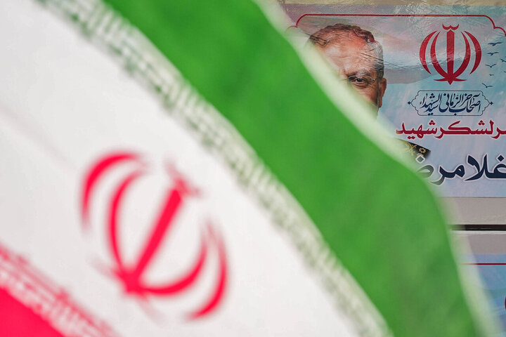 تشییع شهیدان لاریجانی، سلیمانی و شهدای ناو دنا در تهران
