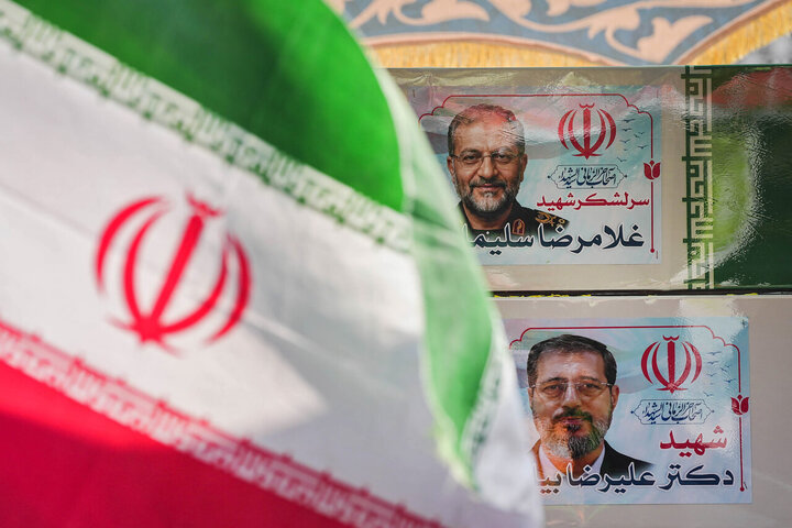 تشییع شهیدان لاریجانی، سلیمانی و شهدای ناو دنا در تهران
