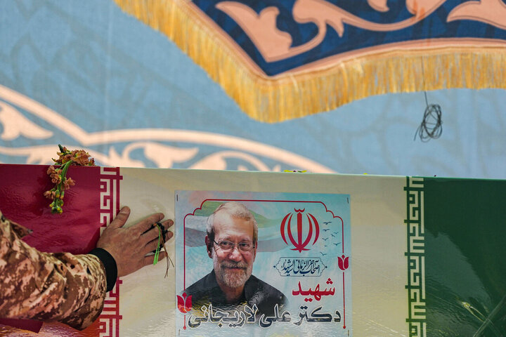 تشییع شهیدان لاریجانی، سلیمانی و شهدای ناو دنا در تهران