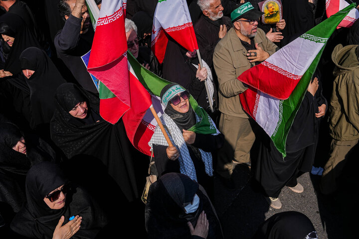 تشییع شهیدان لاریجانی، سلیمانی و شهدای ناو دنا در تهران