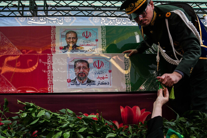تشییع شهیدان لاریجانی، سلیمانی و شهدای ناو دنا در تهران