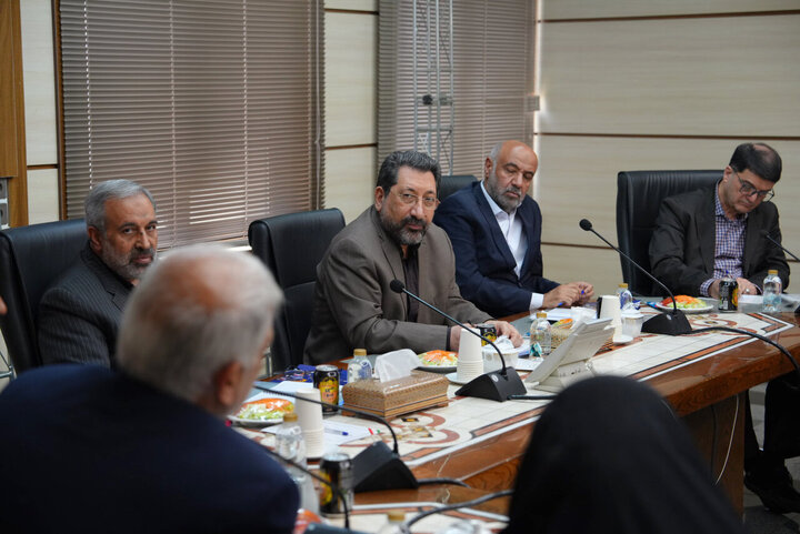 نشست مجمع نمایندگان استان تهران با وزرای صمت و کار