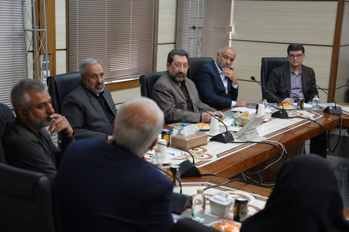 نشست مجمع نمایندگان استان تهران با وزرای صمت و کار