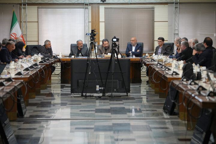 نشست مجمع نمایندگان استان تهران با وزرای صمت و کار