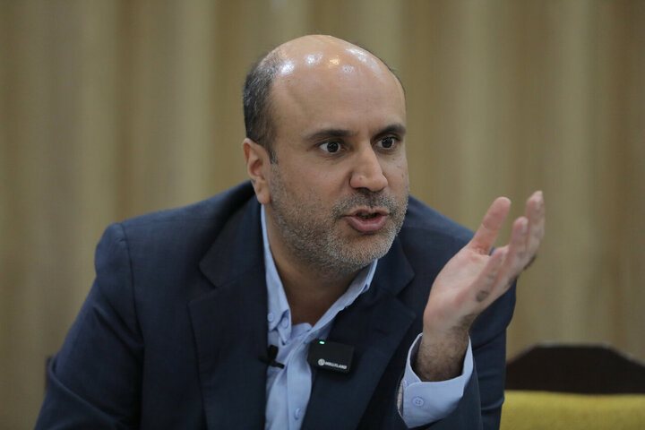 نشست مشترک مجمع نمایندگان تهران با وزیر تعاون، کار و رفاه اجتماعی