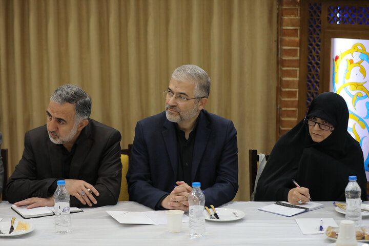 نشست مشترک مجمع نمایندگان تهران با وزیر تعاون، کار و رفاه اجتماعی