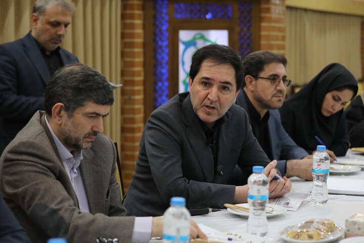 نشست مشترک مجمع نمایندگان تهران با وزیر تعاون، کار و رفاه اجتماعی