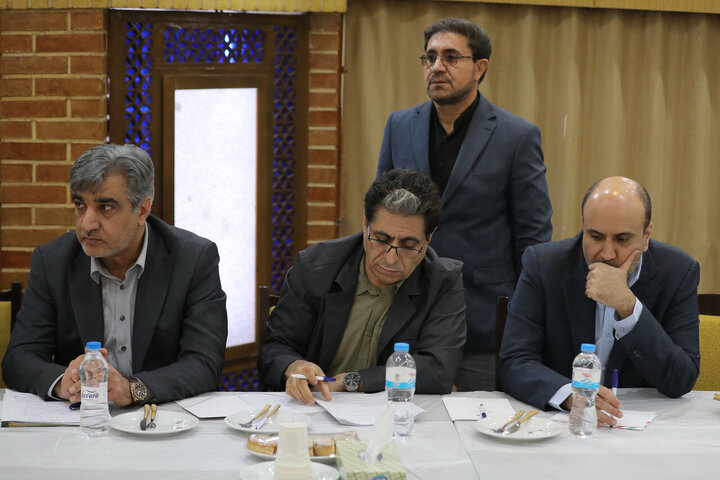 نشست مشترک مجمع نمایندگان تهران با وزیر تعاون، کار و رفاه اجتماعی