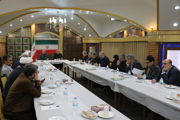 نشست مشترک مجمع نمایندگان تهران با وزیر تعاون، کار و رفاه اجتماعی