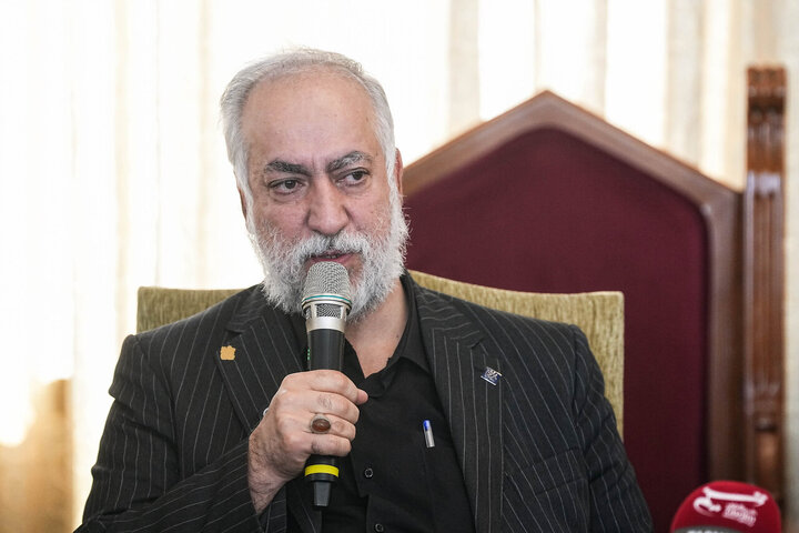 مراسم چهلمین روز شهادت رهبر انقلاب در کلیسای سرکیس مقدس تهران