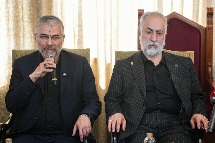 مراسم چهلمین روز شهادت رهبر انقلاب در کلیسای سرکیس مقدس تهران