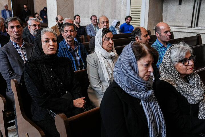 مراسم چهلمین روز شهادت رهبر انقلاب در کلیسای سرکیس مقدس تهران