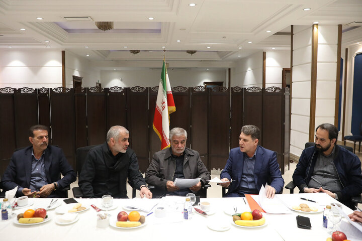 نشست مشترک هیات رئیسه و روسای کمیسیون های مجلس با رئیس سازمان برنامه و بودجه