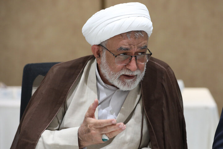نشست اعضای هیات رئیسه و روسای کمیسیون های مجلس با وزیر امور اقتصادی