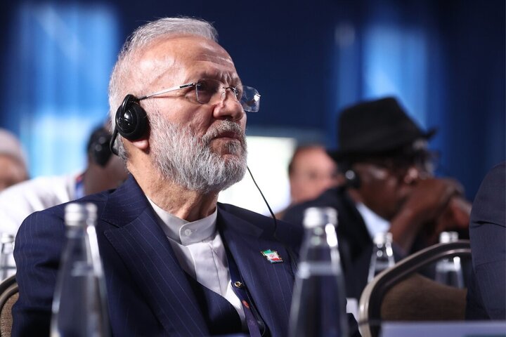متکی: دولت برای اصلاح نظام بانکی و خصوصی‌سازی واقعی برنامه مشخص ارائه کند