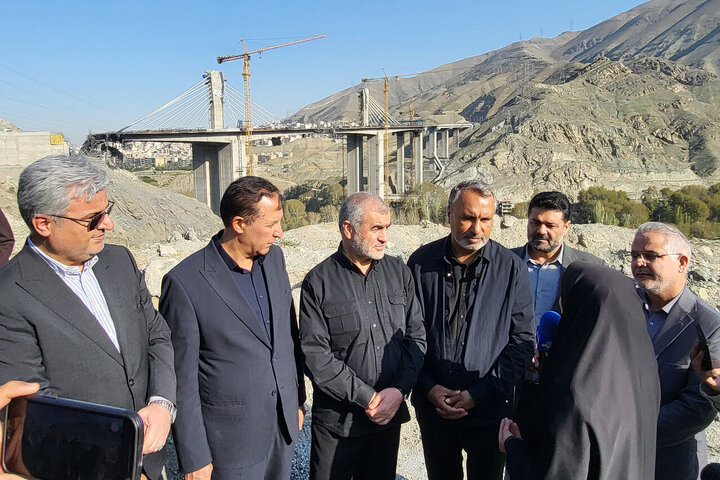 بازدید نایب‌رئیس مجلس و اعضای کمیسیون عمران از پل B1 کرج