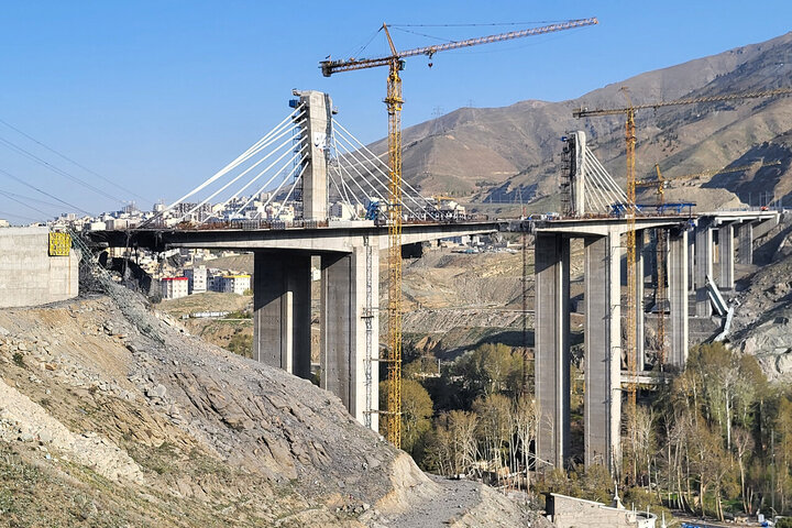 بازدید نایب‌رئیس مجلس و اعضای کمیسیون عمران از پل B1 کرج