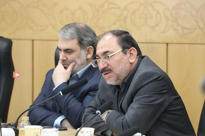 نشست فراکسیون نظارت بر صنعت نفت، گاز و پتروشیمی برای بررسی خسارات