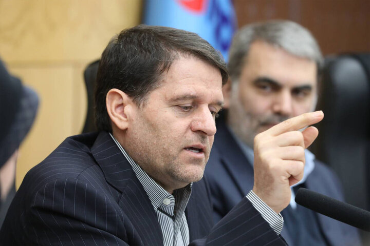 نشست فراکسیون نظارت بر صنعت نفت، گاز و پتروشیمی برای بررسی خسارات