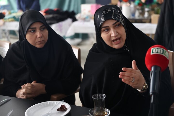 بازدید رفیعی و زارع از بازارچه خیریه شیعیان استانبول در حمایت از ایران