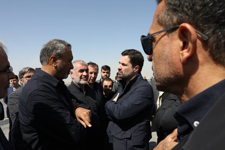 بازدید نایب رئیس مجلس و اعضای کمیسیون عمران از فرودگاه مهرآباد
