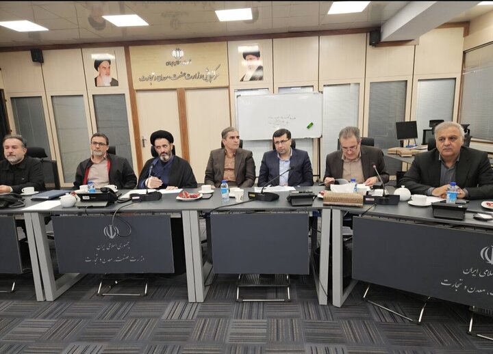 تشکیل کمیته برای جبران خسارات واحدهای تولیدی آسیب دیده از جنگ