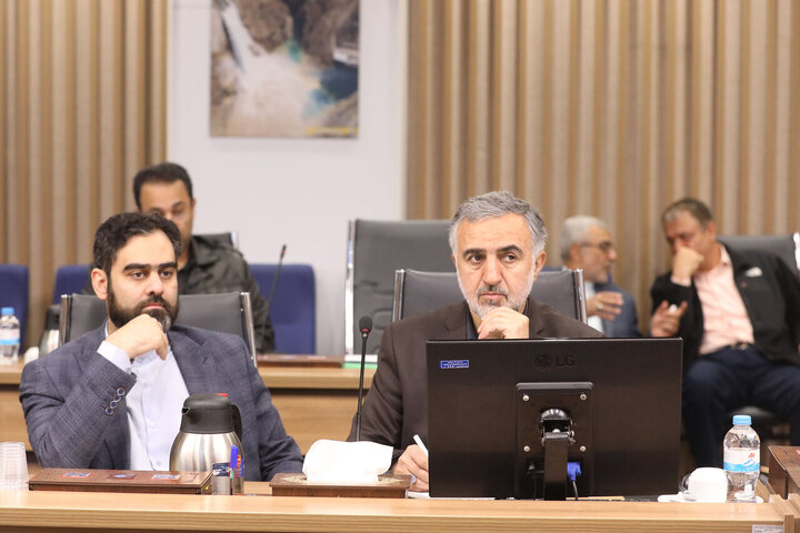 نشست مجمع نمایندگان استان تهران با وزیر نیرو