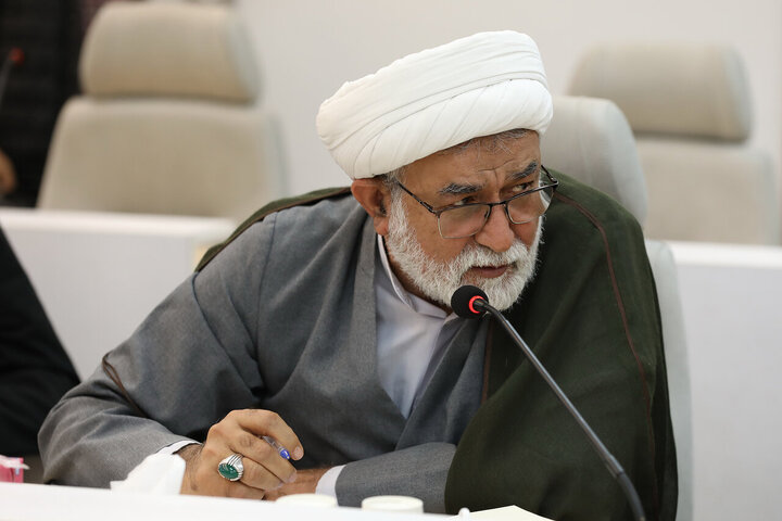 نشست مشترک اعضای هیات رئیسه و روسای کمیسیون های مجلس با وزیر نیرو