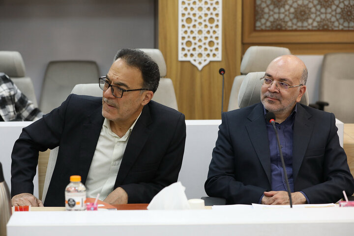 نشست مشترک اعضای هیات رئیسه و روسای کمیسیون های مجلس با وزیر نیرو