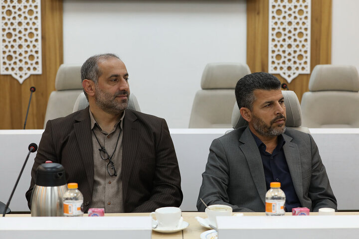 نشست مشترک اعضای هیات رئیسه و روسای کمیسیون های مجلس با وزیر نیرو