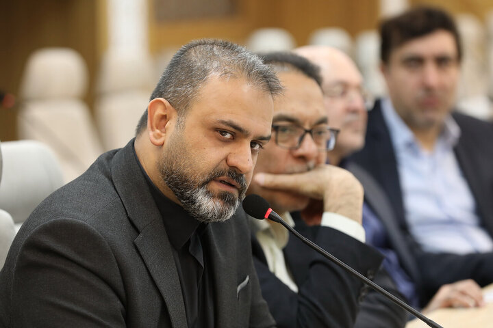 نشست مشترک اعضای هیات رئیسه و روسای کمیسیون های مجلس با وزیر نیرو