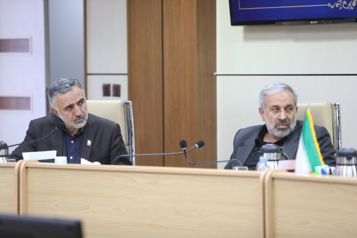 نشست مجمع نمایندگان استان تهران مجلس با وزیر بهداشت
