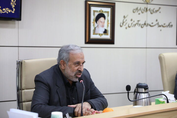 نشست مجمع نمایندگان استان تهران مجلس با وزیر بهداشت