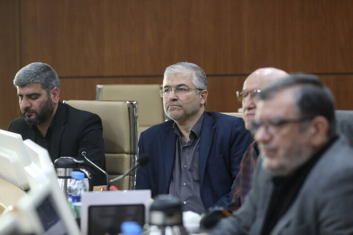 نشست مجمع نمایندگان استان تهران مجلس با وزیر بهداشت