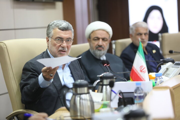 نشست مجمع نمایندگان استان تهران مجلس با وزیر بهداشت