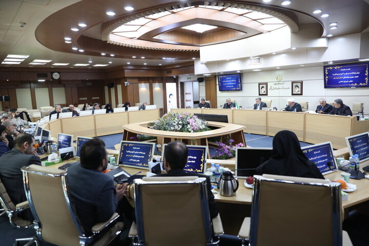 نشست مجمع نمایندگان استان تهران مجلس با وزیر بهداشت