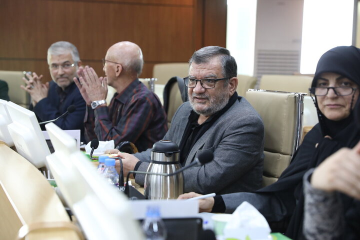 نشست مجمع نمایندگان استان تهران مجلس با وزیر بهداشت