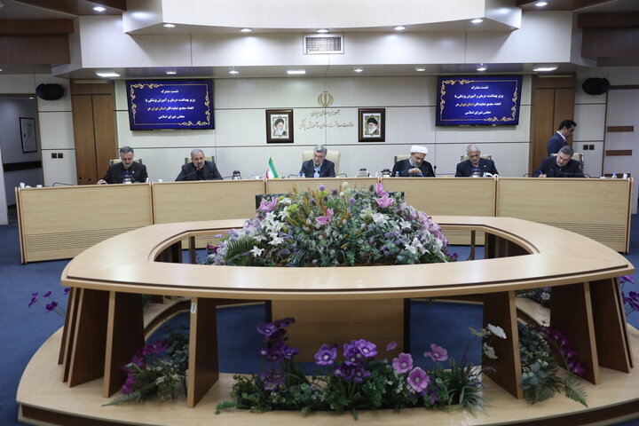 نشست مجمع نمایندگان استان تهران مجلس با وزیر بهداشت