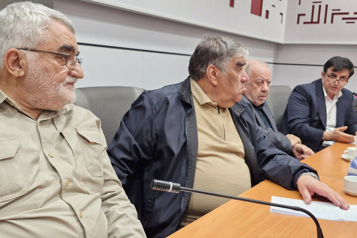 نشست هم‌اندیشی مسائل روز جامعه با حضور نایب‌رئیس مجلس