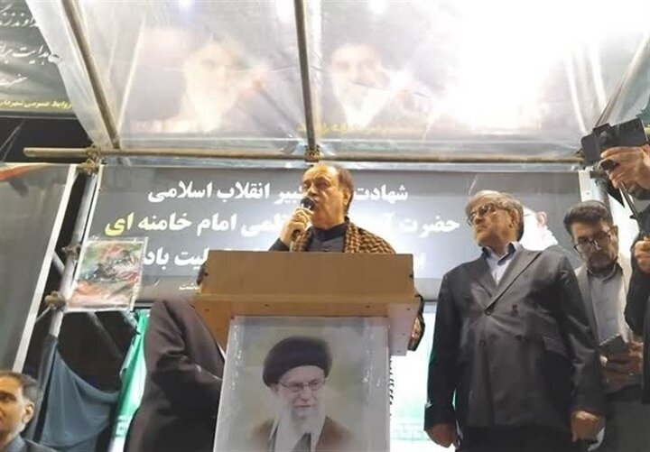 واریز درآمد تنگه هرمز به بانک مرکزی/ زیر بار مذاکره تحمیلی نمی‌رویم