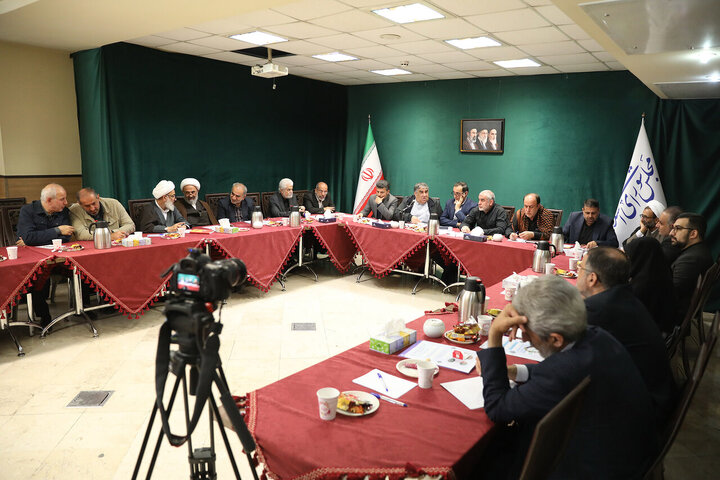 هم‌افزایی مجلس و بنیاد شهید برای حمایت از ایثارگران/ نیکزاد: تسهیل خدمت‌رسانی به بازماندگان جنگ اولویت ماست